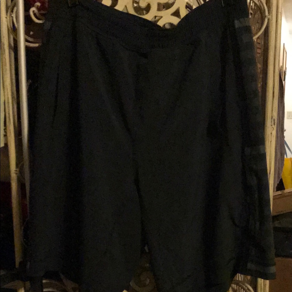 Lululemon Athletic Men's Shorts Size M